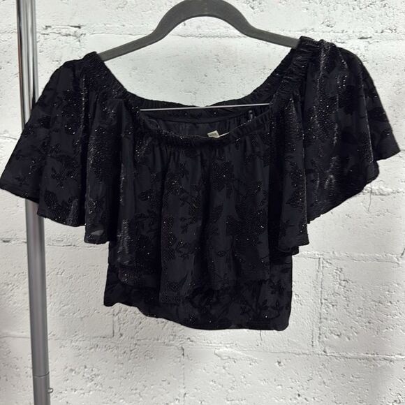 BY TOGETHER Black Flutter Sleeve Ruffled Crop Top - Size Small.- LIKE NEW - Picture 2 of 4